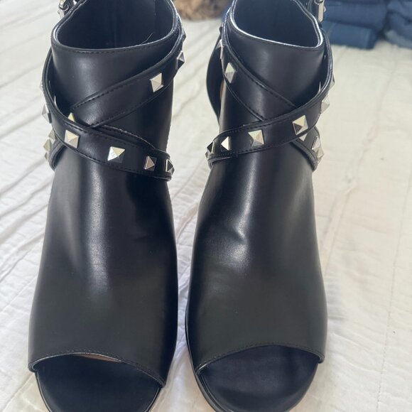 Marc Fisher Mahiya Studded Platform Peep Toe Stilettos - Picture 11 of 13